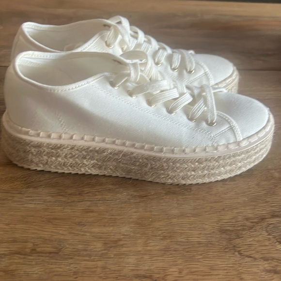 White H&M sneakers - Picture 2 of 2